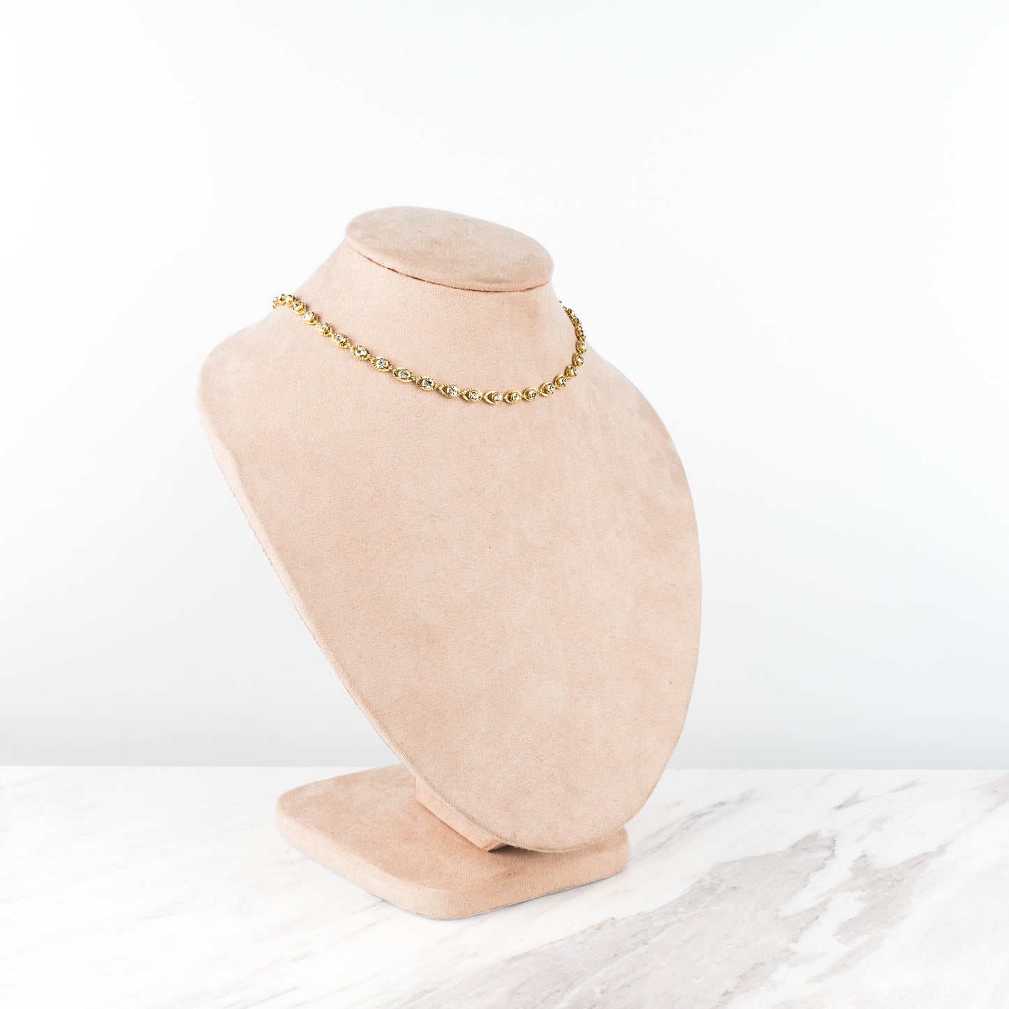 Ojos cristalinos choker