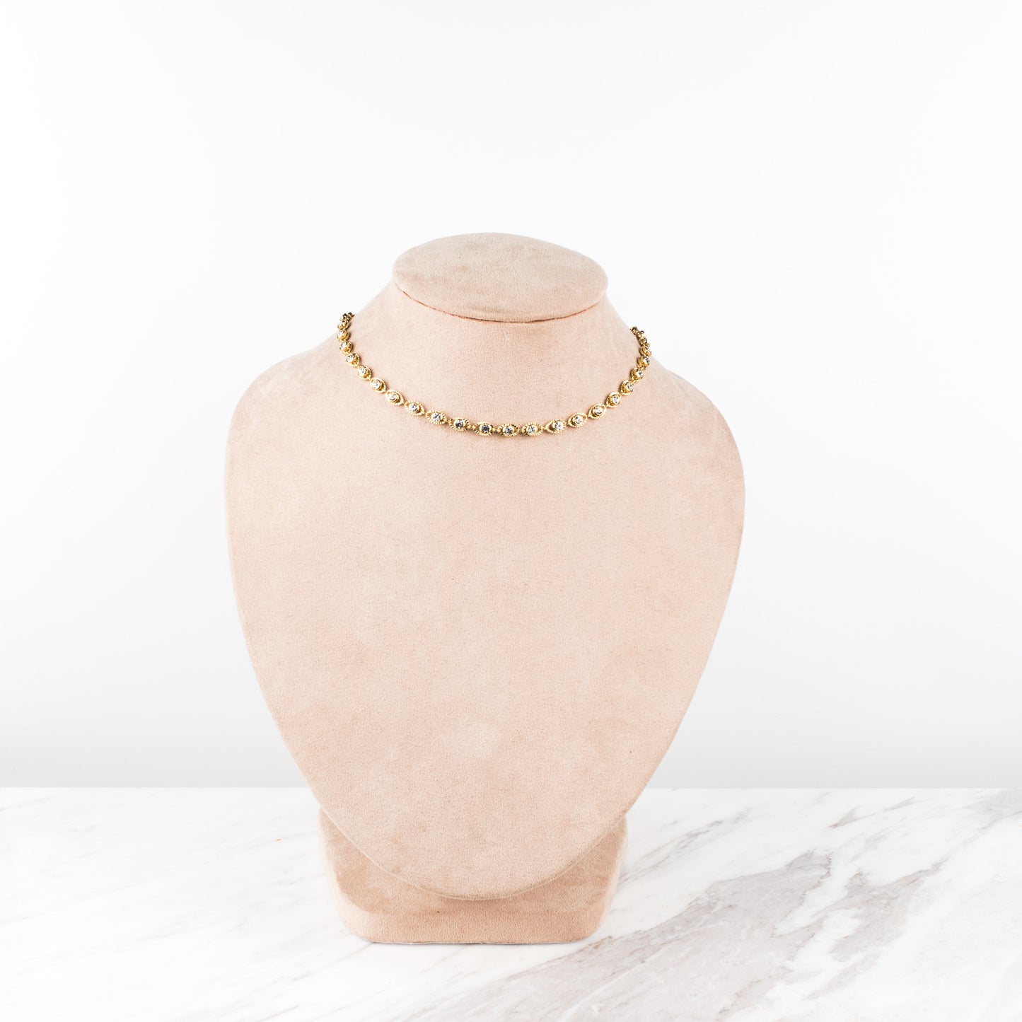 Ojos cristalinos choker