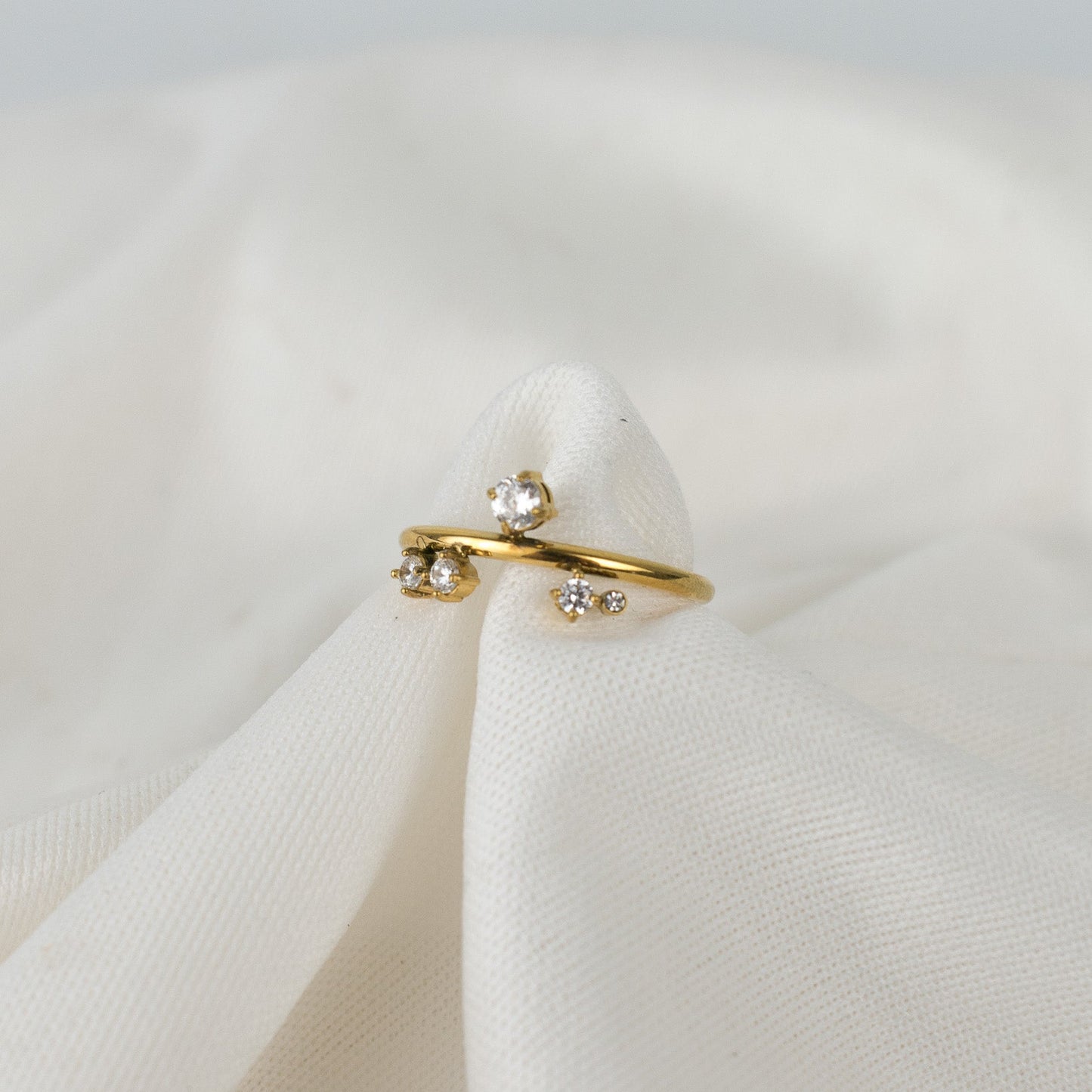 Tiny zirconia rings