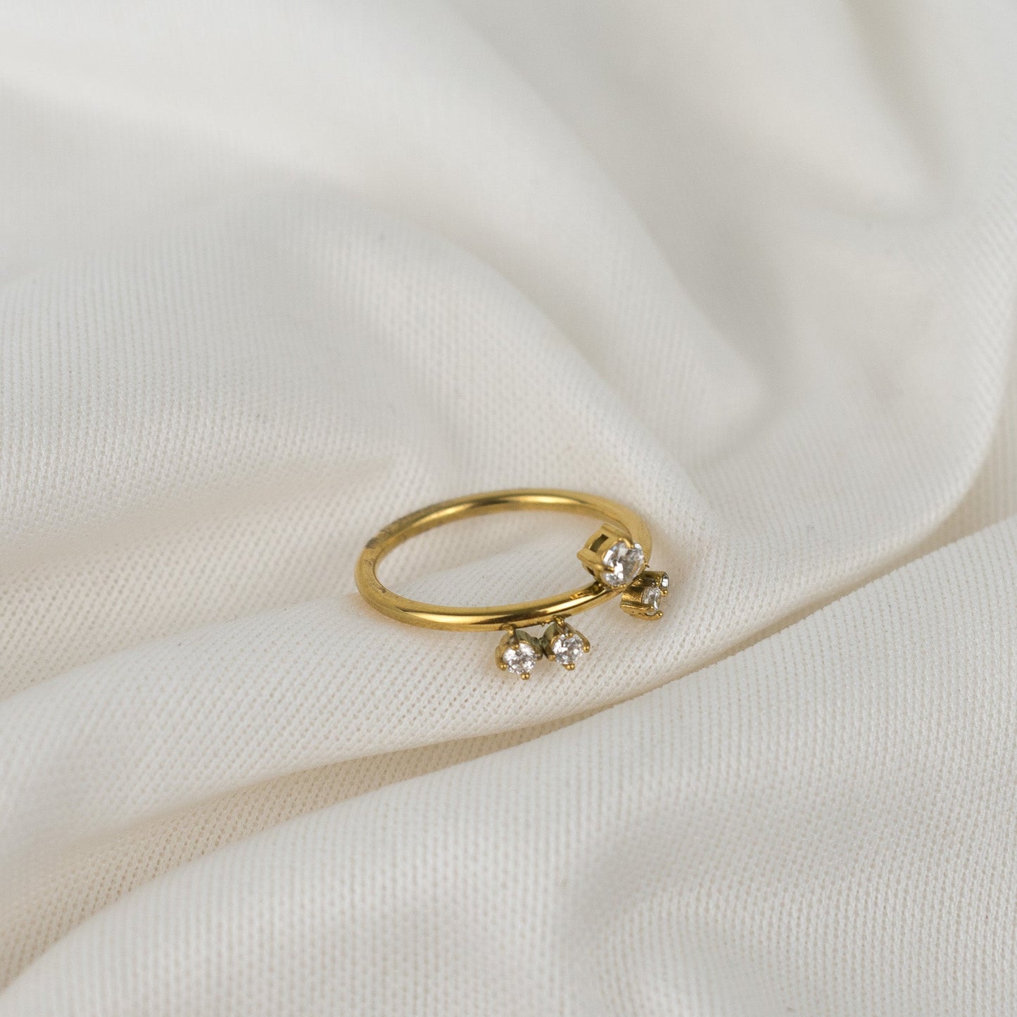 Tiny zirconia rings