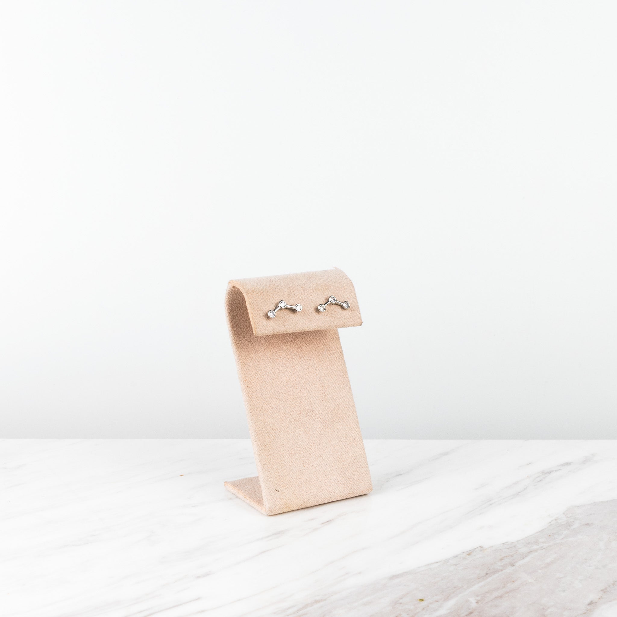 Silver connecting dots