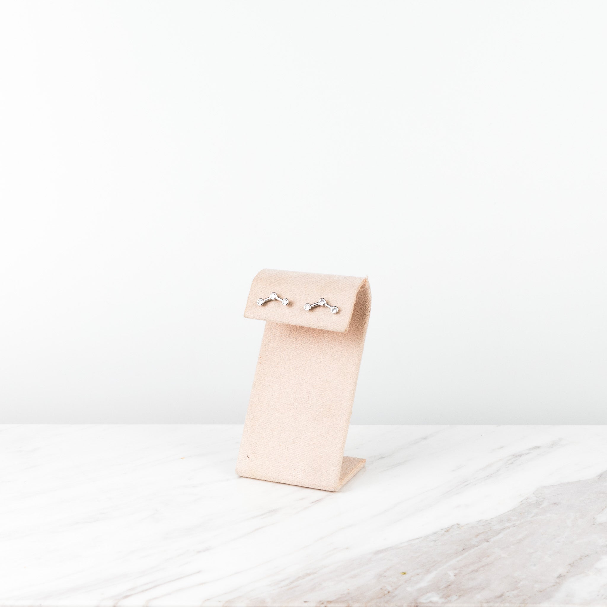 Silver connecting dots