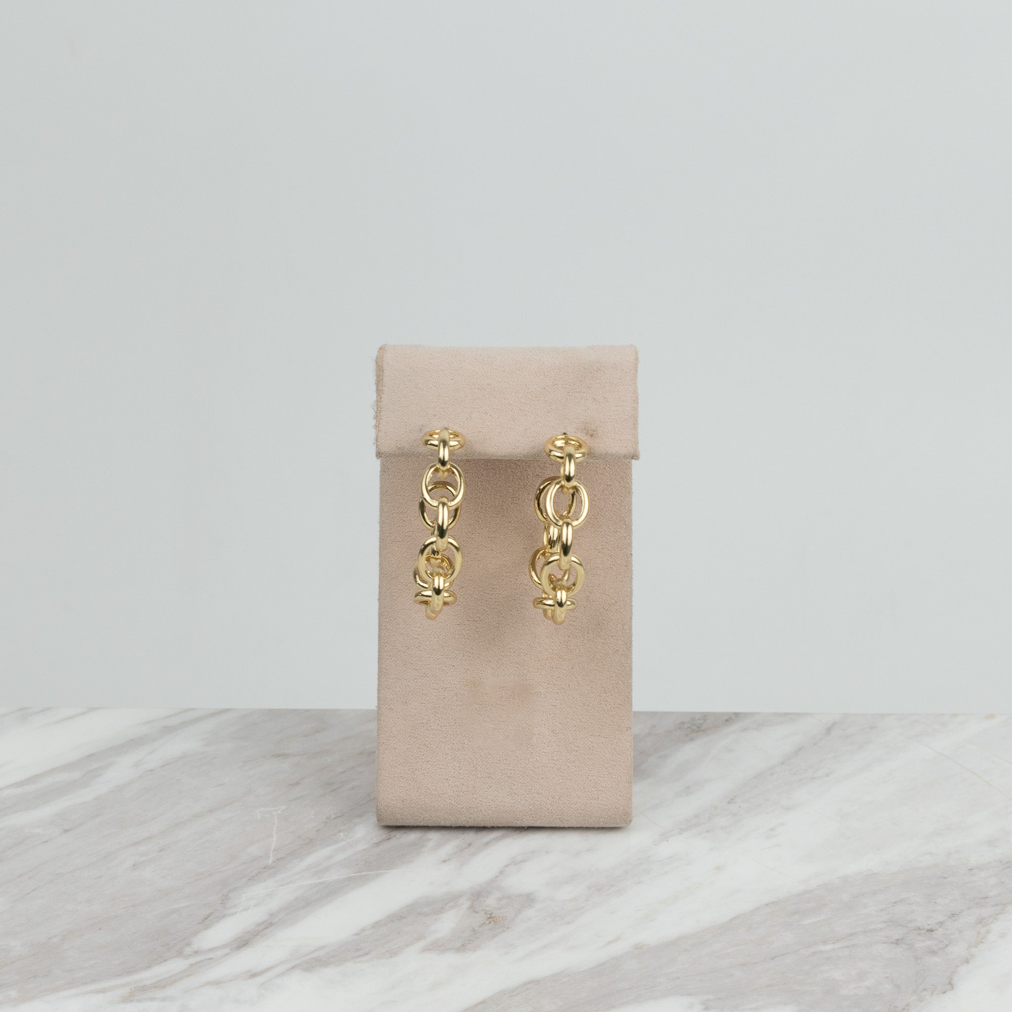 Arracdas grandes eslabon doradas