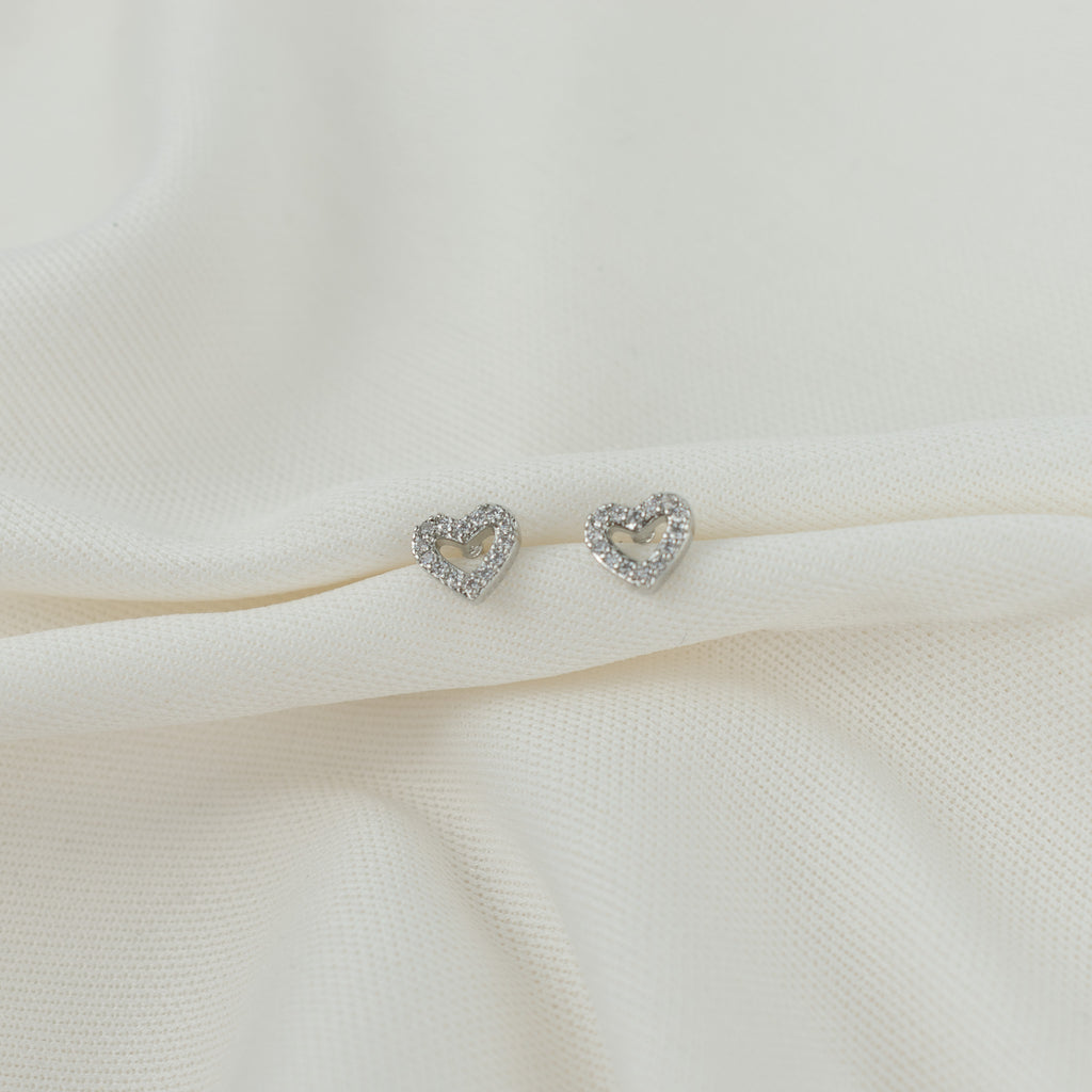 Mini silver zirconia hearts