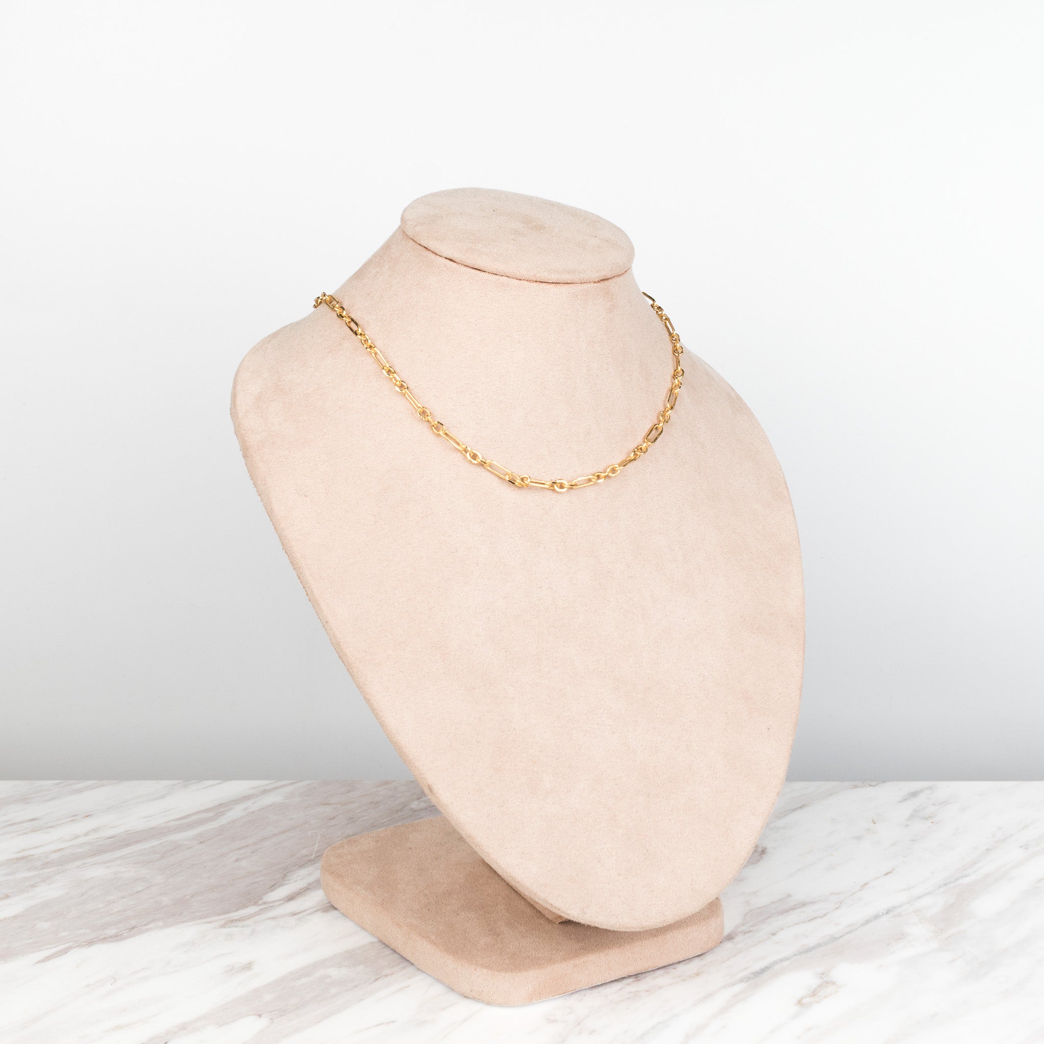 Eslabones y circulos collar