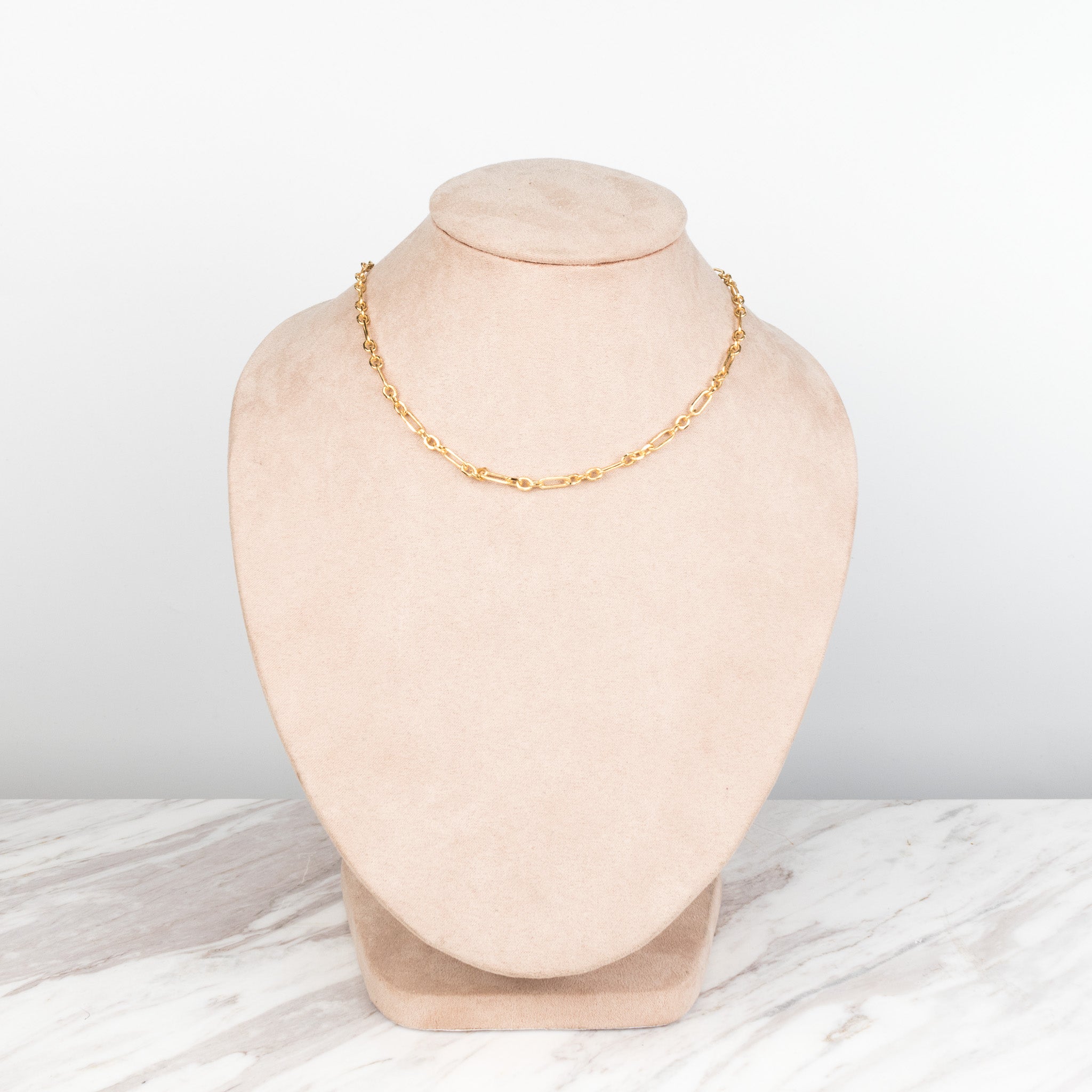 Eslabones y circulos collar