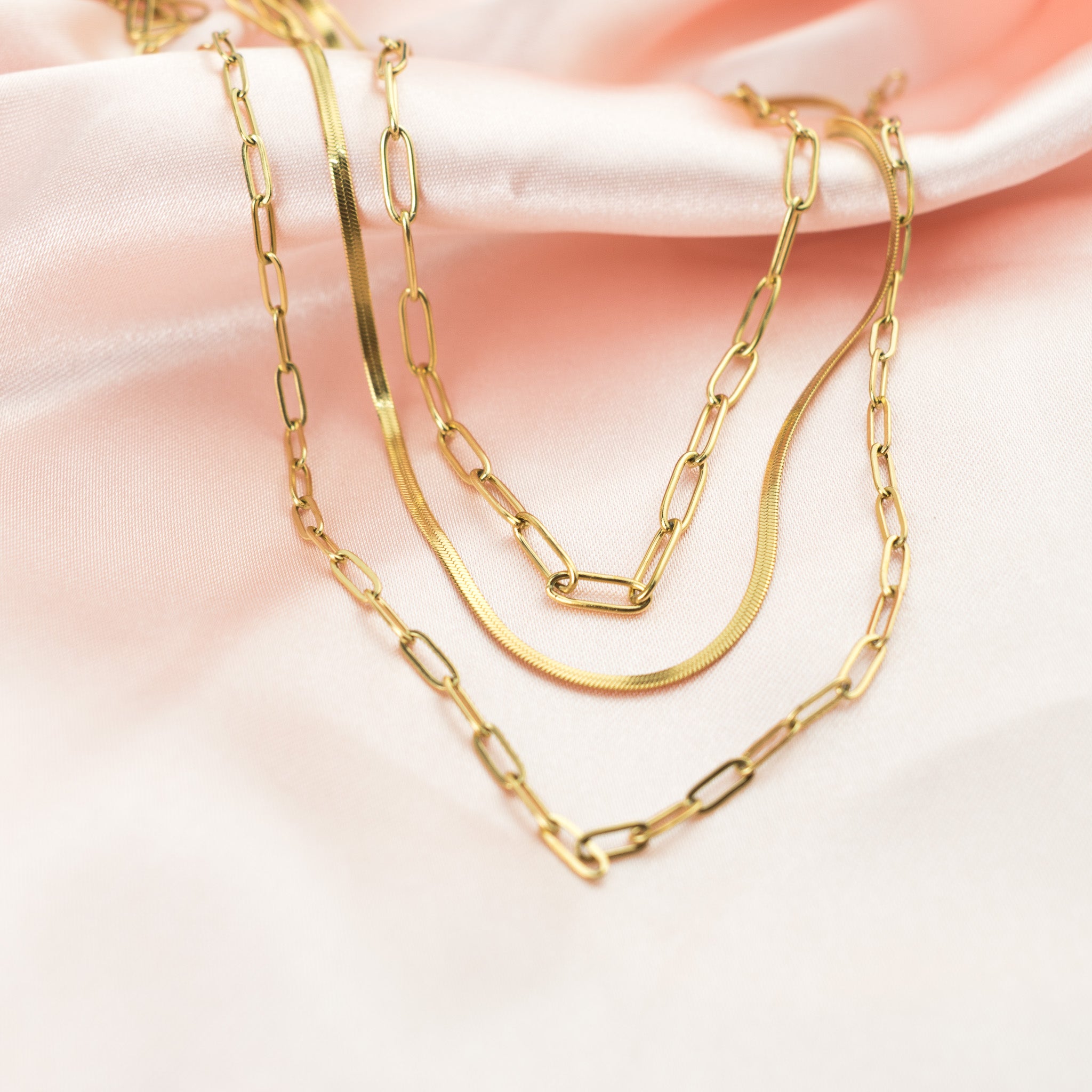 Eslabones planchado dorado