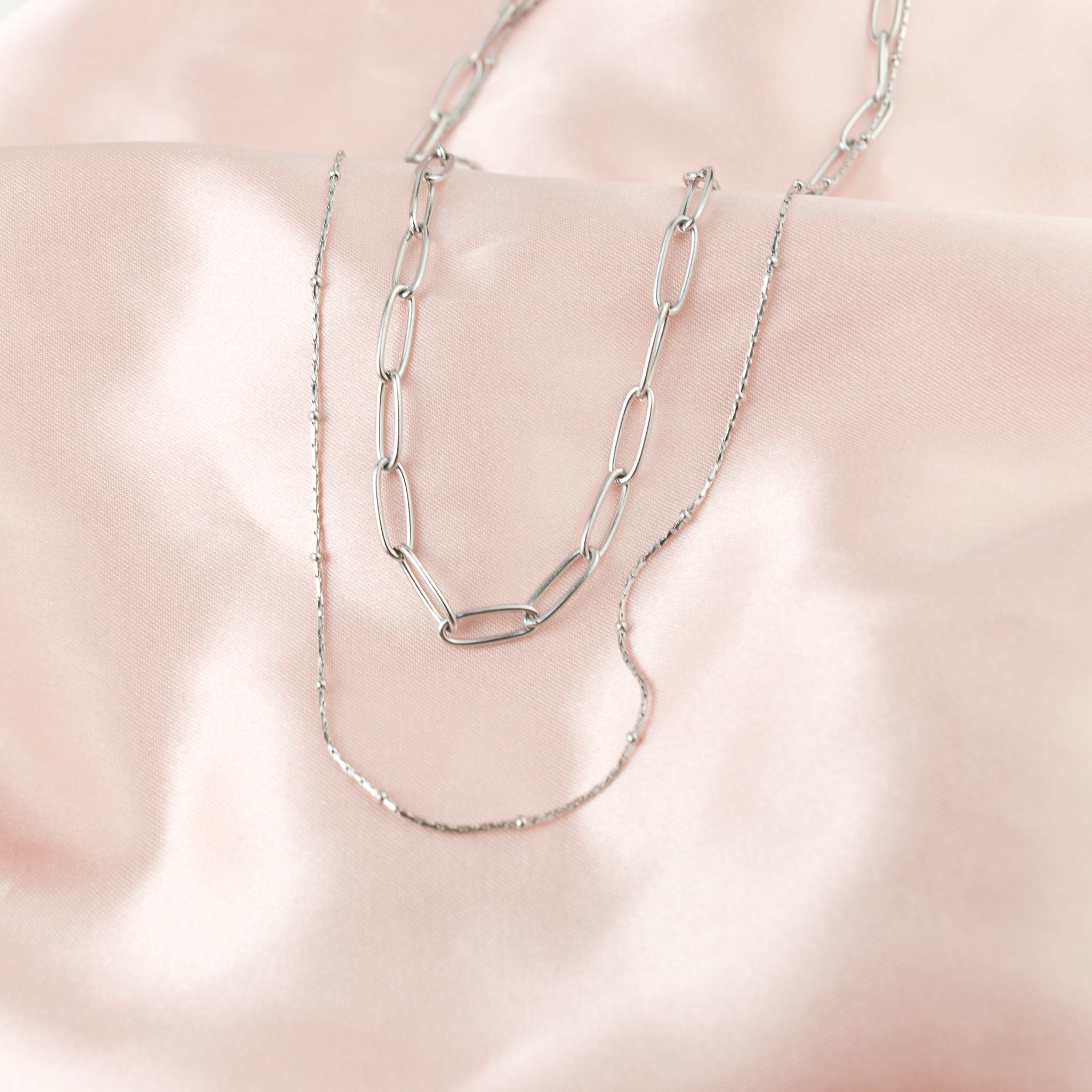 Collar doble con eslabones plateado