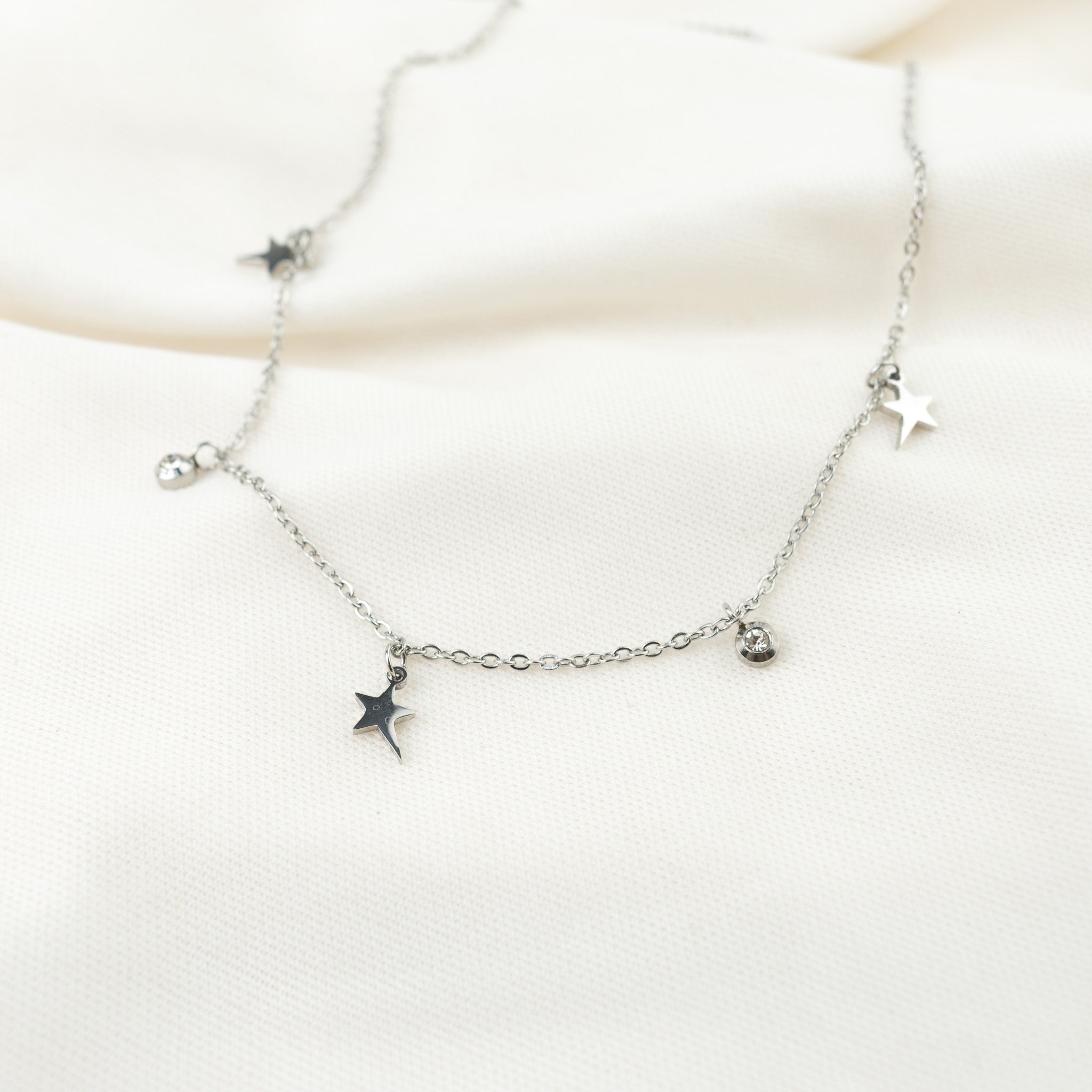 Collar de estrellas con cristales