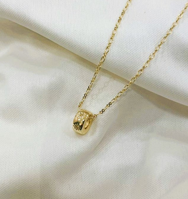 Collar con dije de estrella