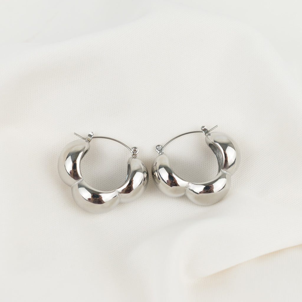 silver 3 oval hoops