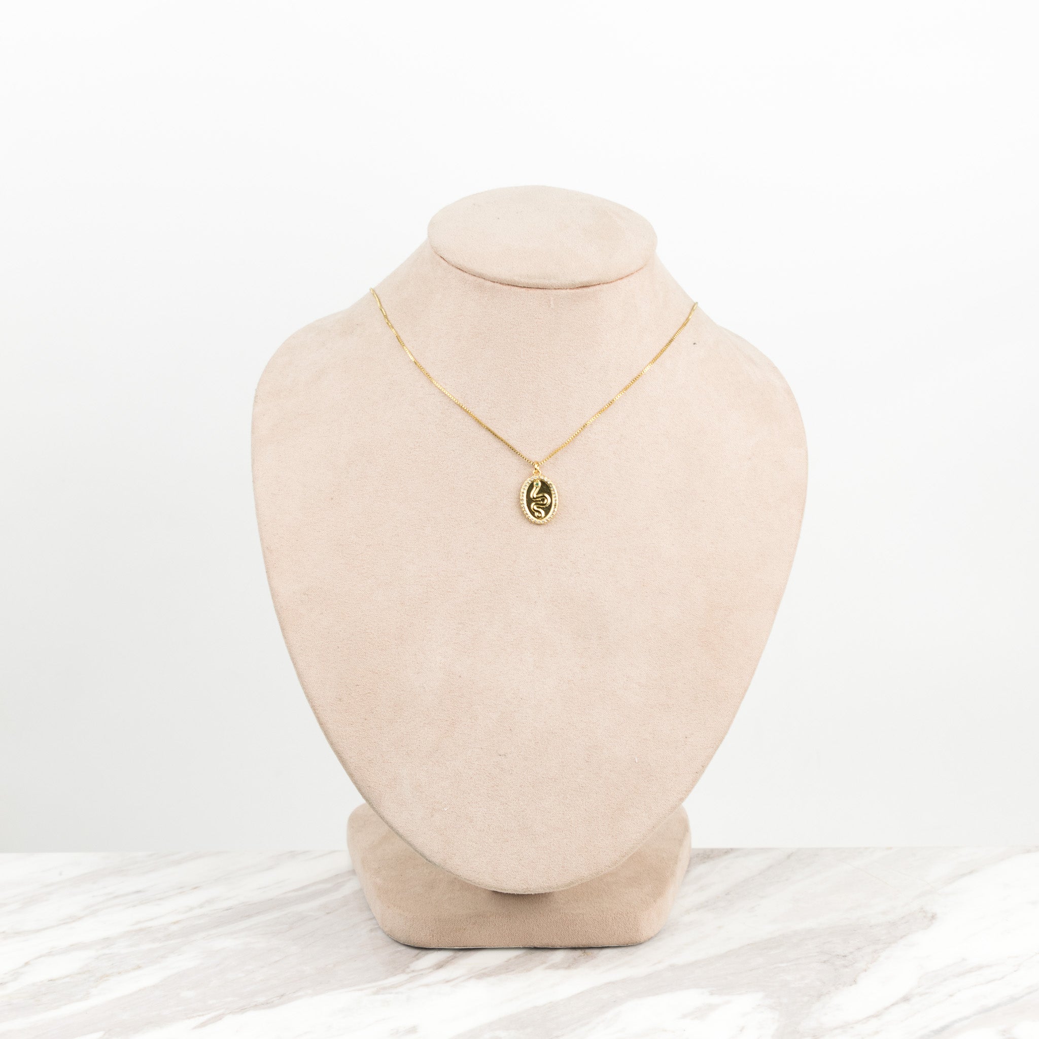 Green snake circle necklace